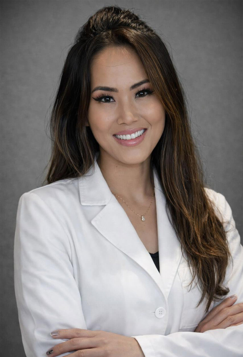Foto da Doutora Larissa Honda, médica da Clínica Villela